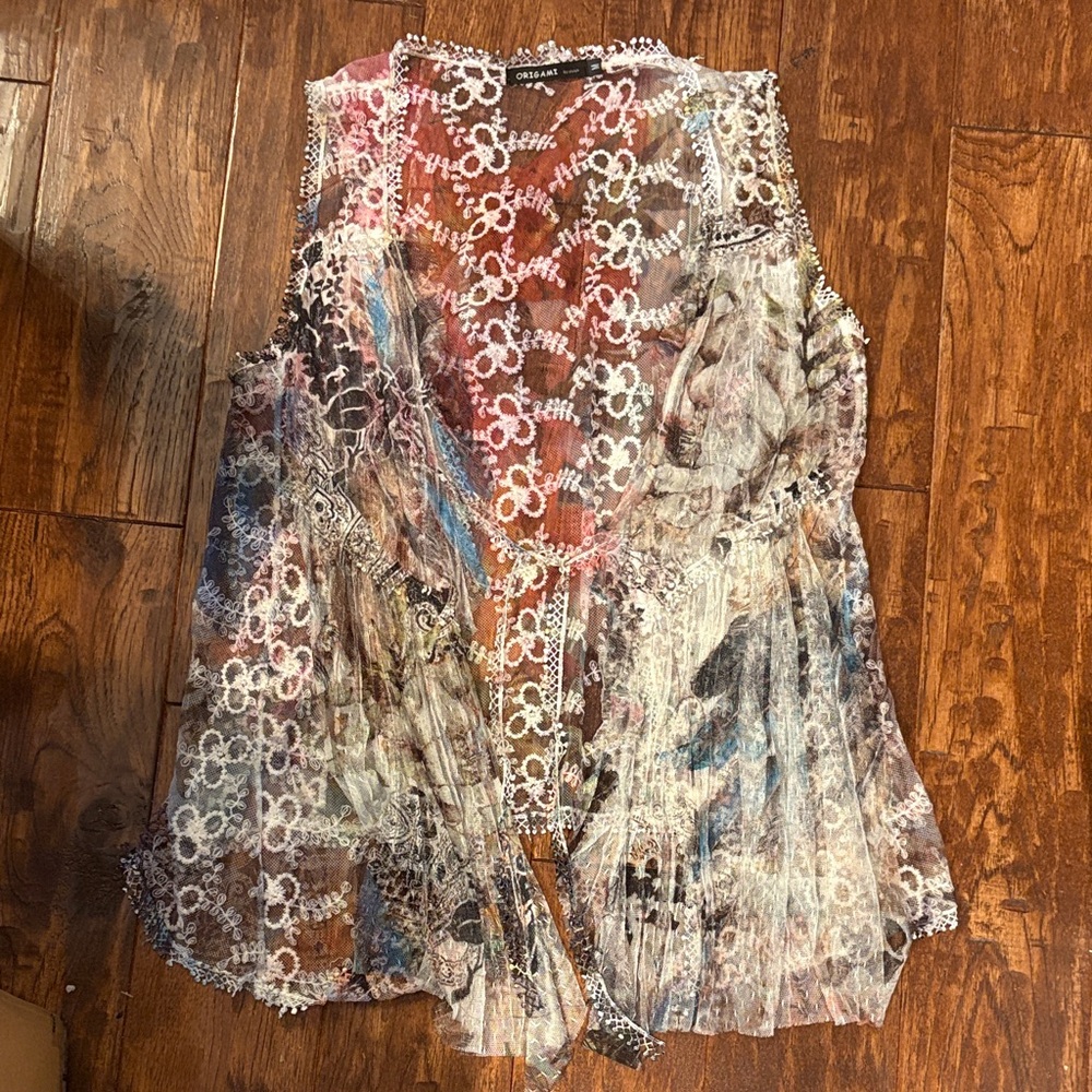Origami Lace Vest. Size M  NWOT
